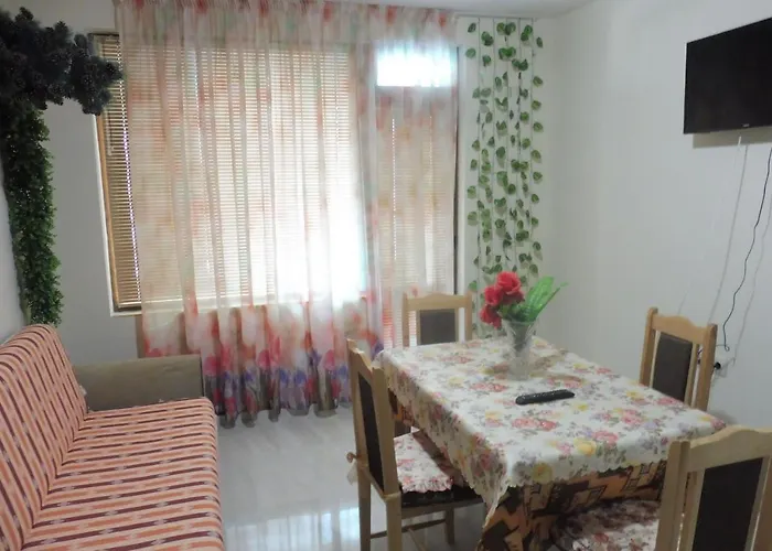 ゲストハウス Viktoria 4*